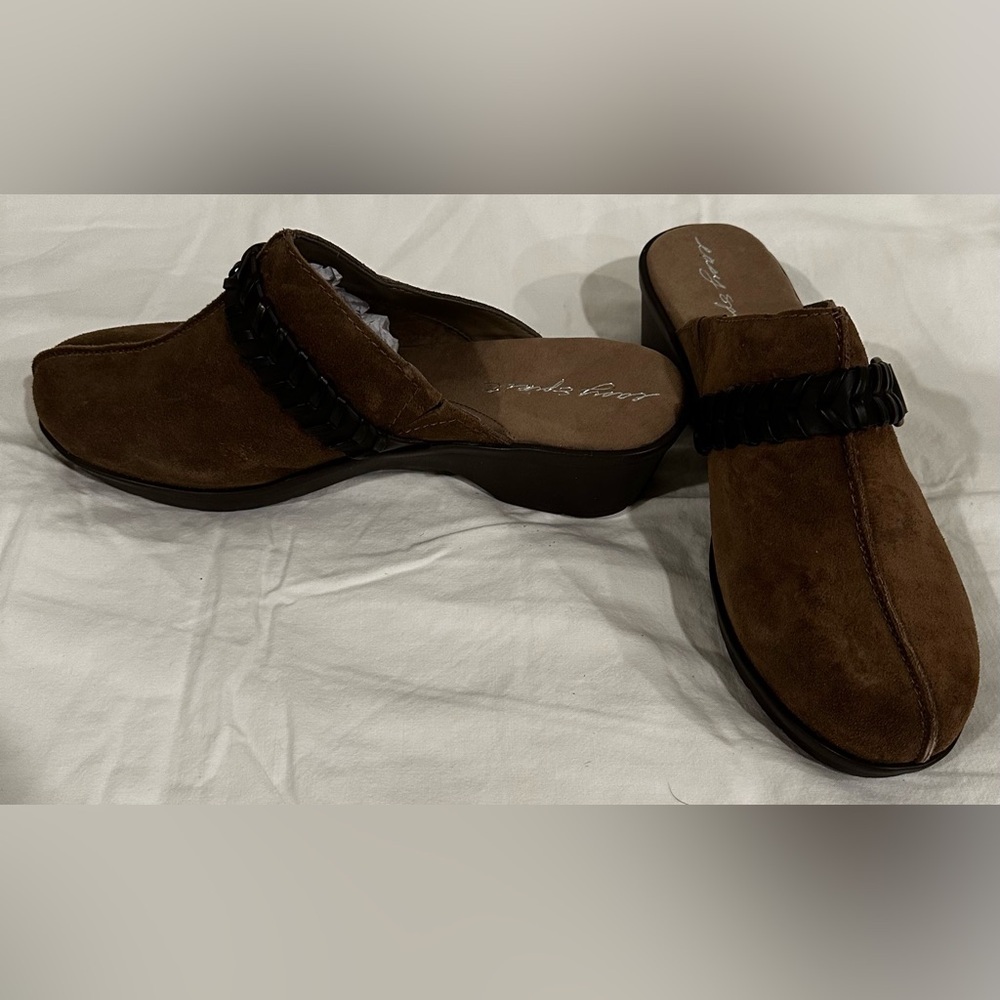New! Easy Spirit Pierson Brown Mules for Women Size 10 Wide - Picture 3 of 9